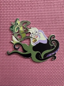 WDI MOG Villains Jumbo Spilla Disney Ursula Principessa Ariel Sirenetta 2024 - Foto 1 di 1