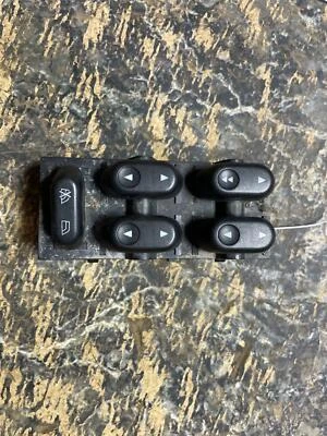 Interruptor puerta delantero ford crown victoria 03 04 05 06 07 08 Foto 1 de 4