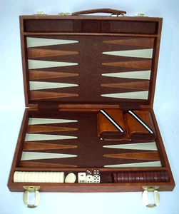 Vintage Portable Backgammon Set Brown Sport Travel Case Taiwan Complete - Picture 1 of 7