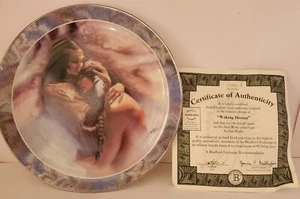 COLLECTOR PLATE BRADFORD EXCHANGE "THE EMBRACE", - Picture 1 of 4