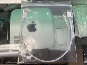 Apple USB-C to USB-C (0.3 m) - Picture 1 of 1