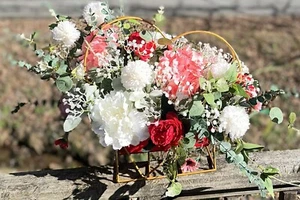 flower arrangement - Picture 1 of 8