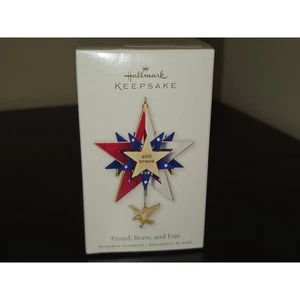 2010 Hallmark Keepsake "Proud, Brave, And Free" Patriotic 3D Ornament Christmas - Picture 1 of 3