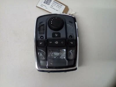 Luz interior cortesía Peugeot 508 Mk1 2010-19 98033020zd Foto 1 de 4