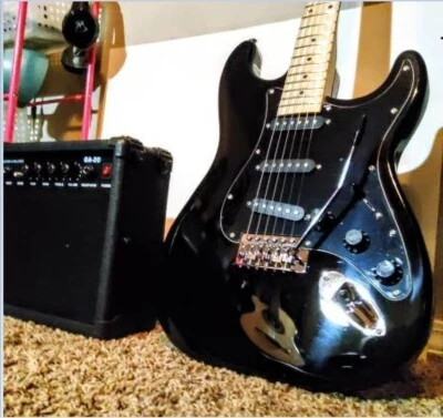 🎸PROS or BEGINNERS!🎸+AMP! S Style Electric Guitar +Soft Case/Gig Bag +Strap! - Image 1 of 4