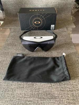 НОВАЯ промышленная M-образная рама Oakley с серой No11-162 - Изображение 1 из 4