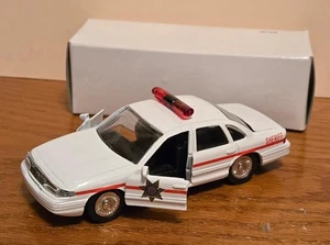 NASSAU COUNTY NY SHERIFF'S DEPARTMENT DIECAST CROWN VIC ESCALA 1/43 COCHE DE POLICÍA - Imagen 1 de 9