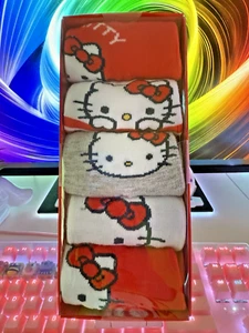 2024 Sanrio Hello Kitty 5 Pair Quarter Crew Socks Women's Sock Size 9-11 - Picture 1 of 12