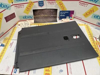 05-09 HYUNDAI TUCSON CUBIERTA TRASERA IZQUIERDA ASIENTO TRASERO LADO CONDUCTOR EMBELLECEDOR # 89341-2E000 Foto 1 de 3