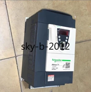 1 Stück Frequenzumrichter 380V 5,5kw ATV71HU55N4Z GUT - Bild 1 von 3