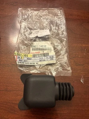 Toyota Supra 1993-1998 OEM V160 Shift Lever Select Shaft Dust Boot 33531-14010 - Image 1 of 2