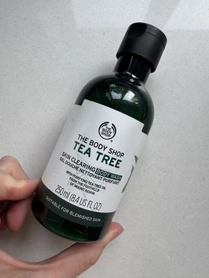 The Body Shop - Tea Tree Skin Clearing Body Wash 250ml - Image 1 of 4