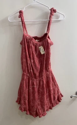 Romper Aeropostale Feminino Boho Chic Rosa Floral, Alças de Ombro Amarradas Tamanho XS - Imagem 1 de 4