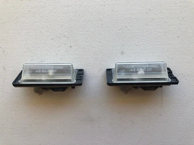 1997-2004 Mitsubishi Diamante Rear Trunk License Plate Lights MR296650 OEM A5 - Image 1 of 3