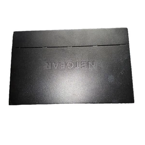 Netgear GS305PV3 5-Port Gigabit Ethernet Unmanaged POE - No Power Cable - Picture 1 of 4