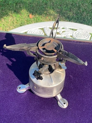 Vintage WWll U.S. Military 1945 Camp Pocket Stove. - Image 1 of 4