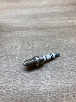 SUPER PLUS Spark plug FR7DC Fits for Volkswagen Golf VI - Image 1 of 4