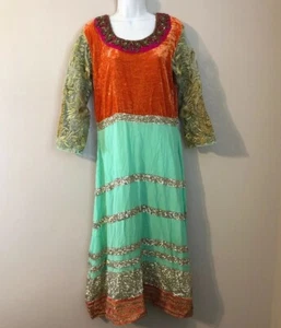 Vestido de fiesta indio disfraz gitano lentejuelas verde naranja rosa fluido - Imagen 1 de 6