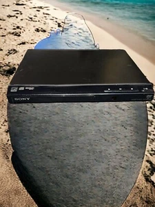 Sony DVP-SR210P Progressive Scan CD/DVD Player No Remote Tested Working - Picture 1 of 4