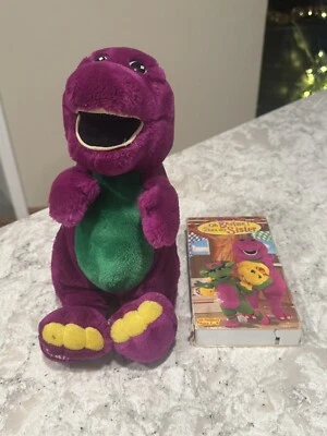 Peluche Barney el dinosaurio púrpura 1992 10" con VHS Oh Brother, ella es mi hermana Bx48* Foto 1 de 4