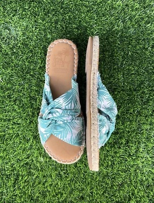 Jellypop Tropical Palm Print Sandals Size 6.5 - Image 1 of 4