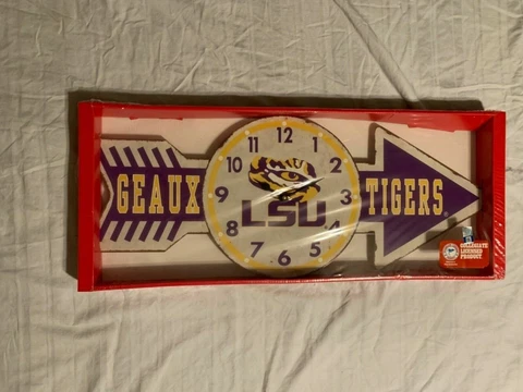 LSU Tigers NCAA Arrow Clock 25" x 10" Hanna's Handiworks Brand New Cover