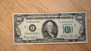 $100 DOLLAR BILL SERIES 1981 ~ STAR NOTE ~ E 00522005 - Picture 1 of 2