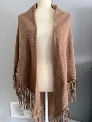 Fin de semana MaxMara Tornado Flecos Tejido Chal Envolvente Bufanda Capa Lana Camel Flecos Nuevo con etiquetas Foto 1 de 4