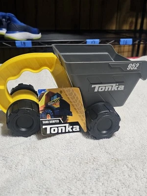 Tonka 952 Sand Dumper . New with Tags - Image 1 of 4