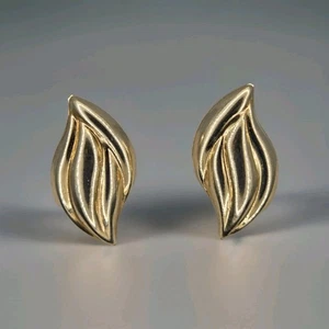 14K Yellow Gold Stud Earrings Signed Flame Design Pierced .52g 14mm - Picture 1 of 9