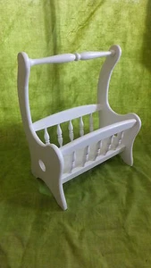 REVISTERO de madera, clásico, lacado en blanco - Imagen 1 de 5