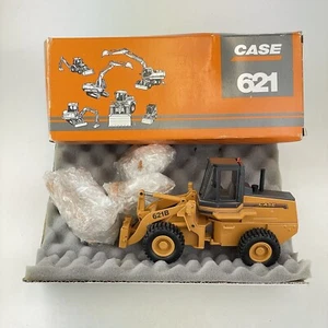Boxed Conrad Model Case 621 Loader Fork Lift - Picture 1 of 12