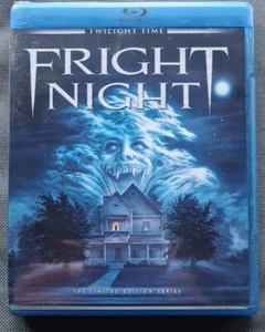 FRIGHT NIGHT BLU-RAY Twilight Time Limited Ed OOP - Picture 1 of 3