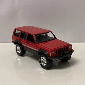 1984-2001 Jeep Cherokee XJ 4x4 Collectible 1/64 Scale Diecast Diorama Model - Picture 1 of 4