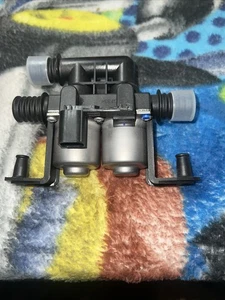 BMW X5 Bosch Rear HVAC Heater Control Valve 1147412350 64116910544 - Picture 1 of 2