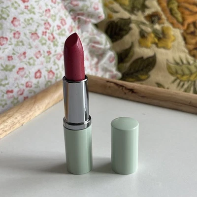 Lápiz labial CLINIQUE ruibarbo amapola de colección tubo verde descontinuado 0,14 oz tamaño completo Foto 1 de 4