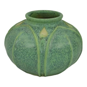 Jemerick Studio Pottery Hand Made Arts And Crafts Matte Green Yellow Bud Vase - Picture 1 of 6
