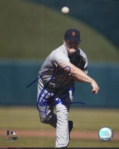 TODD JONES  TIGERS SIGNED AUTOGRAPHED 8X10 PHOTO W/ COA - Picture 1 of 1