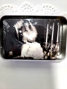 New Bride & Groom Playing Cards Sealed In Original Tin Box - Picture 1 of 3