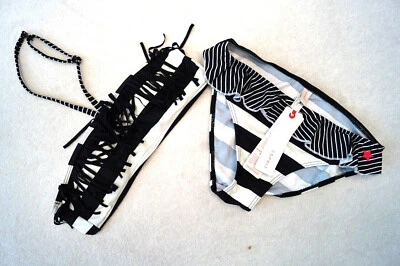 ESPRIT Bandeau Bikini-Set  Gr.164 schwarz / weiß gestreift  34,99 € NEU - Bild 1 von 4