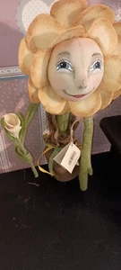 JOE SPENCER-TRADICIONES REUNIDAS-FIGURA SUAVE GIRASOL TAZA MANTEQUILLA-13"H-2025-NUEVO - Imagen 1 de 4