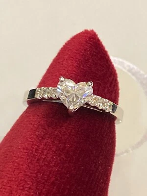 1.23 Cts F/SI1 Heart Round Cut Natural Diamonds Engagement Ring In 750 18K Gold - Image 1 of 4