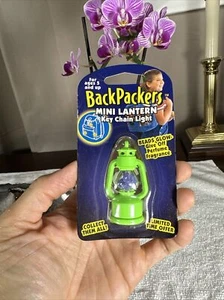 Vintage NEW Sealed On Card Ray-O-Vac Backpackers Mini KeyChain Light Lantern BPL - Picture 1 of 3