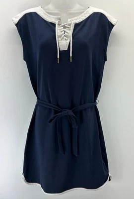 Vestido Tommy Hilfiger azul marino oscuro hasta la rodilla atado cintura para mujer talla grande. Foto 1 de 4