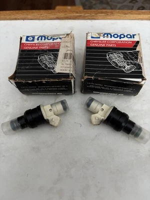 MOPAR NOS OR NEW 57007804 FUEL INJECTOR LOT / 1990s DODGE RAM TRUCK, VAN, DAKOTA - Image 1 of 4