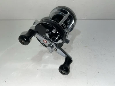 Carrete de fundición de rodamientos de bolas vintage ABU Garcia Ambassadeur 6000C hecho en Suecia Foto 1 de 4