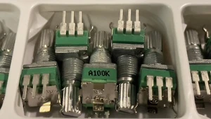 5 PCS - Alpha A100K Ohm Log PCB Mount 9mm Potentiometer RD901F-40B3-A100K-00DW5 - Picture 1 of 6