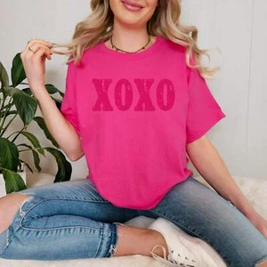 XOXO Heliconia T-Shirts, Sweatshirts - Bild 1 von 18