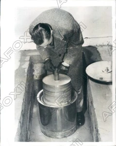 1949 London England Physiker Robert Baker erfand Atomhaufen Pressefoto - Bild 1 von 2