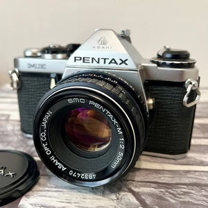 Cámara fotográfica PENTAX ME SLR 35 mm con lente SMC PENTAX-M 50 mm 1:2! (pequeño número) - Imagen 1 de 24